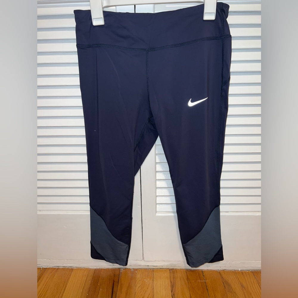 Soul Cycle dri-fit Nike leggings. Size Large.